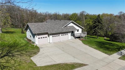 /international/us/1400-s-cascade-street-fergus-falls-mn-110108079332/