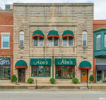 /international/us/117-n-kickapoo-street-lincoln-il-110098068673/