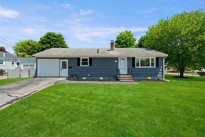 /international/us/18-harvard-street-rochester-nh-110108498745/
