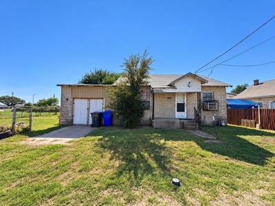 /international/us/207-e-church-street-waco-tx-110120530586/