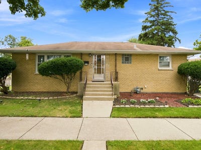 /international/us/3801-st-charles-road-bellwood-il-110119995295/
