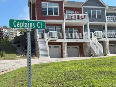 /international/us/314-captains-court-grafton-il-110100771445/