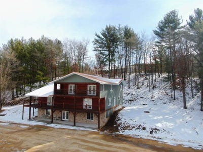 /international/us/26350-drake-ln-henrietta-wi-110098613204/