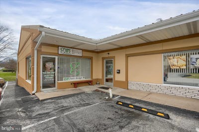/international/us/214-n-main-street-pleasant-gap-pa-110092158977/