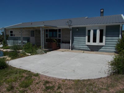 /international/us/370-country-club-road-chadron-ne-110100681595/