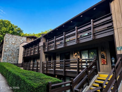 /international/us/1081-cove-rd-sevierville-tn-110108722799/