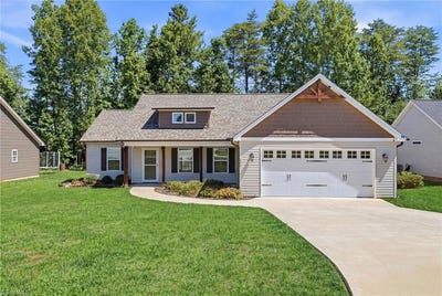/international/us/109-brooke-ridge-drive-thomasville-nc-110108917557/