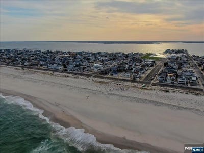 /international/us/17-i-street-seaside-park-nj-110107519991/