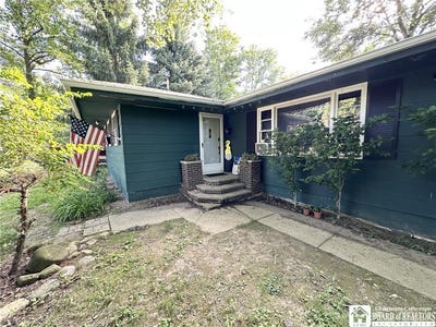 /international/us/8515-route-60-pomfret-ny-110100879462/