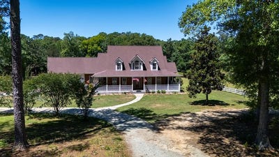 /international/us/1268-welcome-road-newnan-ga-110108397264/