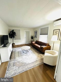 /international/us/525-n-broad-street-lansdale-pa-110106448749/