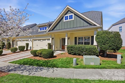 /international/us/175-aztec-circle-mooresville-nc-110106531218/