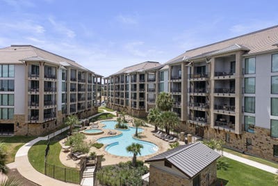 /international/us/98-island-drive-31-horseshoe-bay-tx-110101633386/