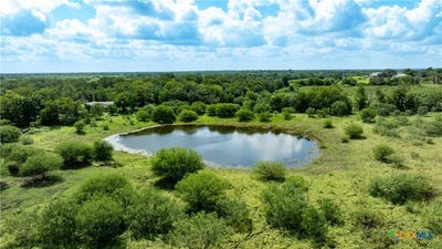 /international/us/3837-callihan-road-luling-tx-110101006467/