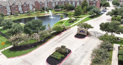 /international/us/1198-jones-butler-road-college-station-tx-110105710922/