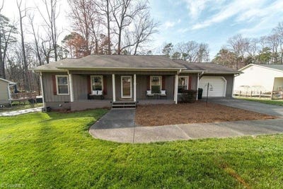 /international/us/6148-brinkley-park-drive-belews-creek-nc-110106169380/