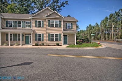 /international/us/201-patriots-village-court-west-point-va-110110094660/