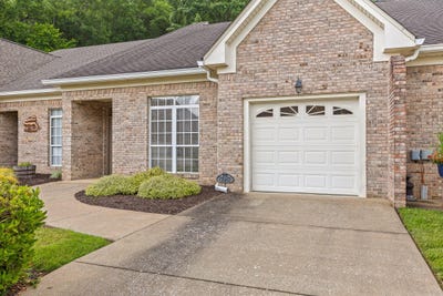 /international/us/6276-amber-brook-drive-hixson-tn-110100207458/