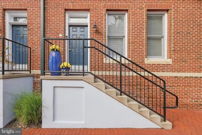 /international/us/35-e-all-saints-street-frederick-md-110110294427/