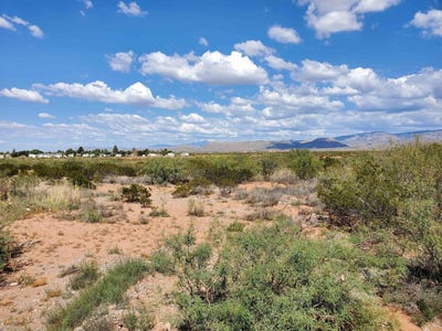 /international/us/nogal-st-lot-eileen-acres-2-la-luz-nm-110109002032/