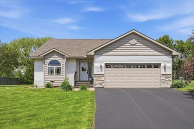 /international/us/729-hidden-lane-new-richmond-wi-110108537474/