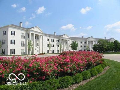 /international/us/12938-university-crescent-carmel-in-110095966851/