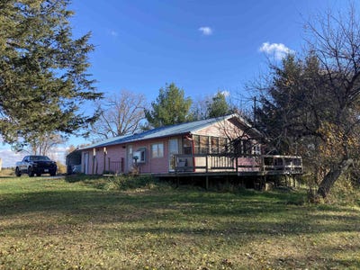 /international/us/309-golden-avenue-wisconsin-dells-wi-110099104267/
