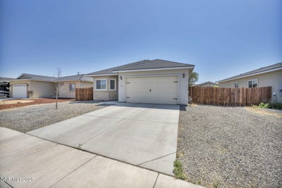 /international/us/776-great-basin-lane-fallon-nv-110100892588/
