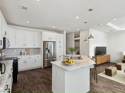/international/us/7500-e-voyager-rd-site-151-tucson-az-110104333085/