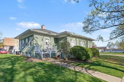 /international/us/624-phoenix-street-south-haven-mi-110107462316/