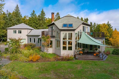 /international/us/436-flye-point-road-brooklin-me-110120591385/