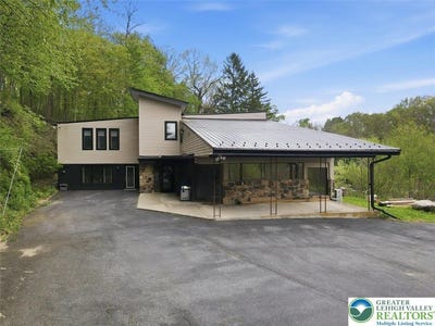 /international/us/2288-mulberry-road-lowhill-twp-pa-110108362315/