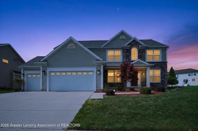 /international/us/1582-maiden-lane-okemos-mi-110108224481/