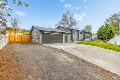 /international/us/1224-toby-court-clarkston-wa-110107441002/