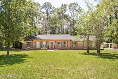 /international/us/1075-wildwood-road-waycross-ga-110108340575/