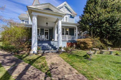 /international/us/401-king-street-keysville-va-110106097794/