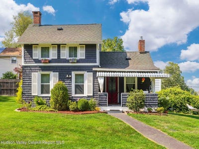 /international/us/171-sackett-street-port-ewen-ny-110101230979/