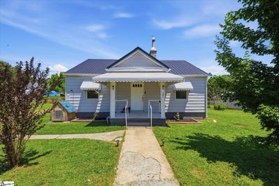 /international/us/301-pecan-drive-calhoun-falls-sc-110108062394/