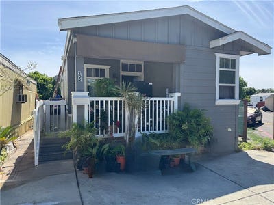 /international/us/12301-san-fernando-road-sylmar-ca-110107204015/