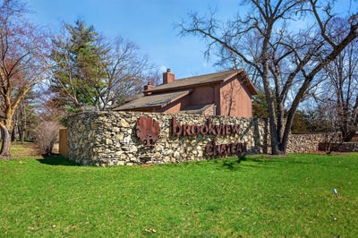 /international/us/4589-lockner-drive-urbandale-ia-110107159915/