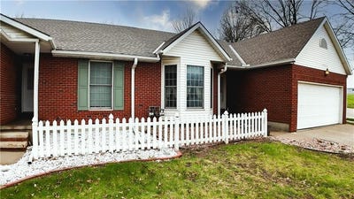 /international/us/3902-eastgate-drive-st-joseph-mo-110107405280/