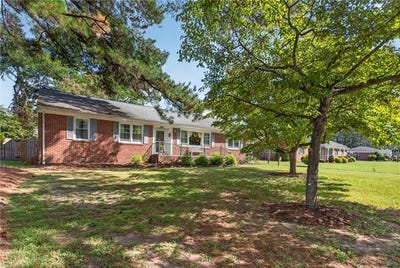 /international/us/302-jordan-drive-smithfield-va-110120059480/