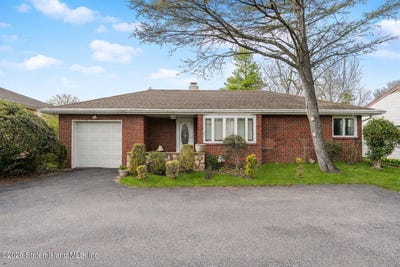 /international/us/1596-forest-hill-road-staten-island-ny-110107035485/