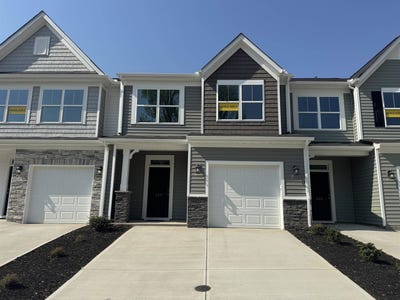 /international/us/207-spartina-court-spartanburg-sc-110101681842/