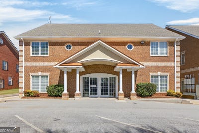 /international/us/362-racetrack-road-mcdonough-ga-110107006333/