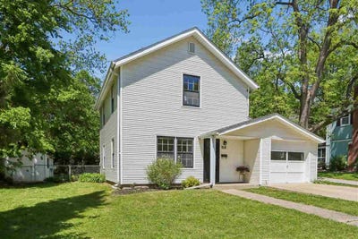 /international/us/918-ginter-ave-iowacity-ia-110108015469/