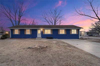 /international/us/245-n-pine-street-garnett-ks-110105633039/