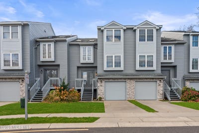 /international/us/241-schooner-circle-neptune-township-nj-110108942767/