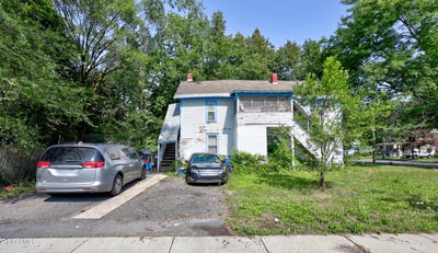 /international/us/210-main-street-south-glens-falls-ny-110109931437/