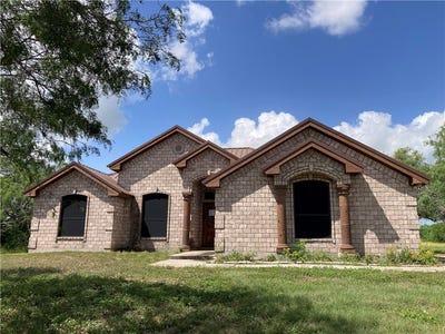 /international/us/208-county-road-3523-orange-grove-tx-110109495195/